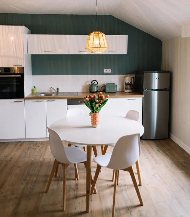 Modernt kök i villa i Sandviken med värmepump som värmesystem